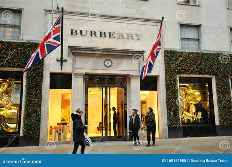 倫敦 outlet burberry|burberry factory outlet online store.